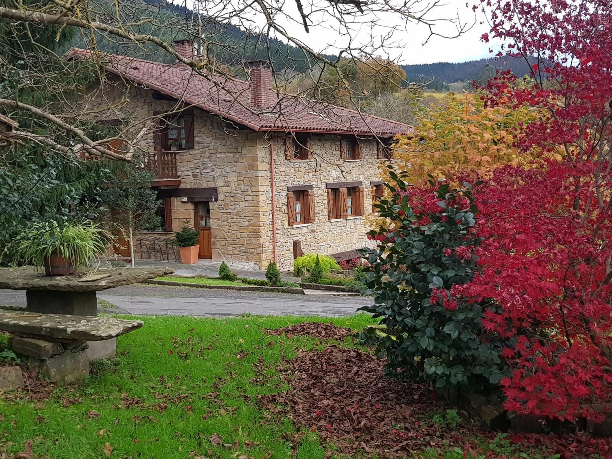 Agroturismo Iberreko Errota Muxika Buitenkant foto