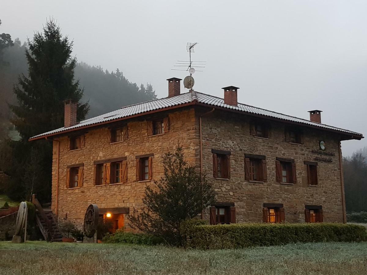 Agroturismo Iberreko Errota Muxika Buitenkant foto